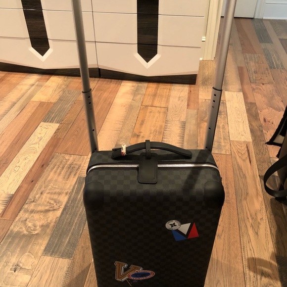 Louis Vuitton Horizon 55 Rolling luggage - Picture 4 of 8